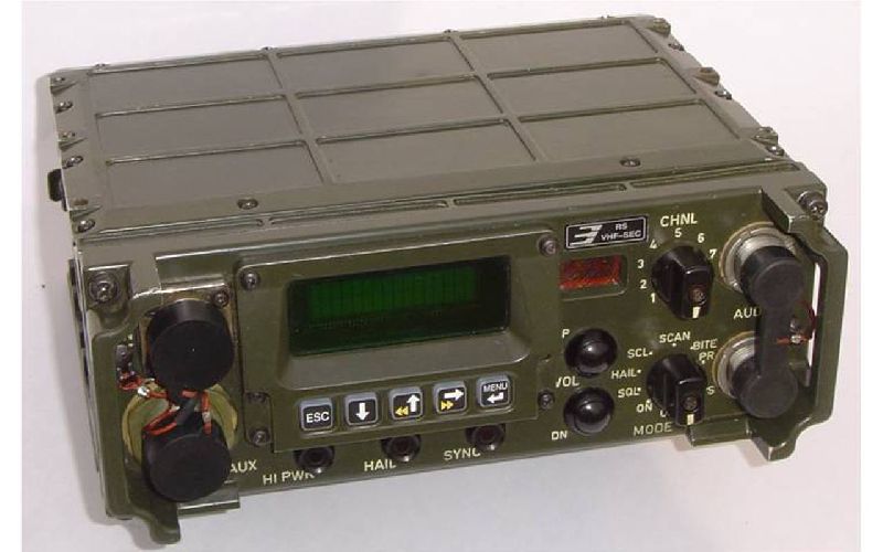 Укв модуль. Радиостанция Barrett 2090. Радиостанция УКВ 168. Армейская рация tbr131. Р-170п-у кв-УКВ.
