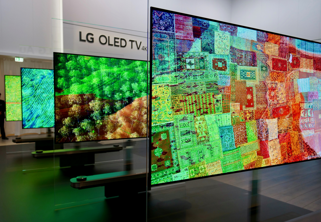 Цветопередача OLED. LTPO OLED. OLED И без OLED. Yard OLED.