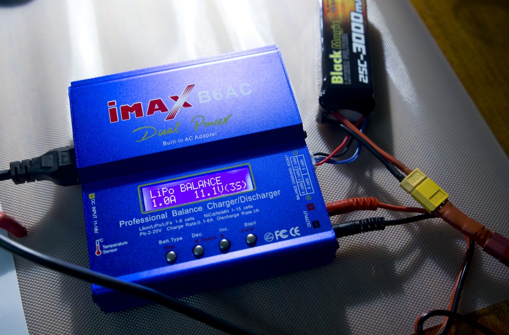 Imax b6 на русском. IMAX b6ac v2. IMAX b6ac комплект кабелей. IMAX b6ac шуруповёрт аккумуляторный. IMAX b6 синяя коробка.