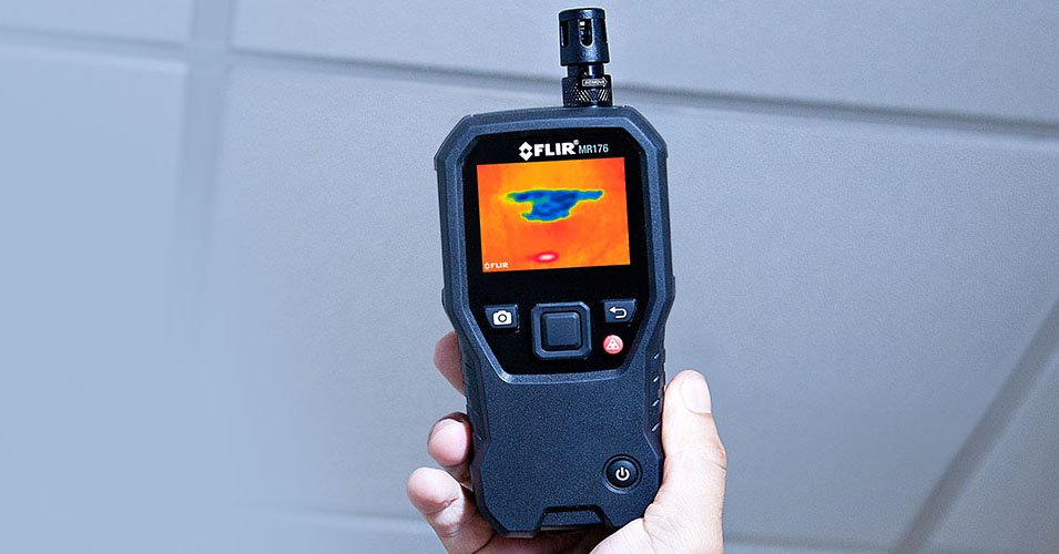 Ремонт тепловизоров flir. Тепловизор FLIR one. Аккумулятор для тепловизора FLIR. Прибор тепловизор для охоты. Мощный тепловизор.