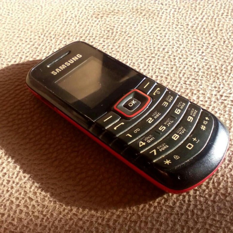 Старый кнопочный самсунг. Samsung 1080i. Samsung 1080. Samsung кнопочный. Кнопочный телефон самсунг старые модели.