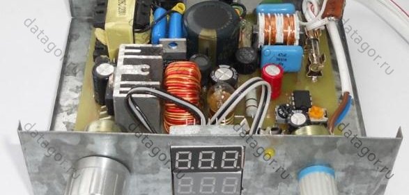 Миниатюрный вольтметр на семисегментном LED индикаторе и PIC16F684