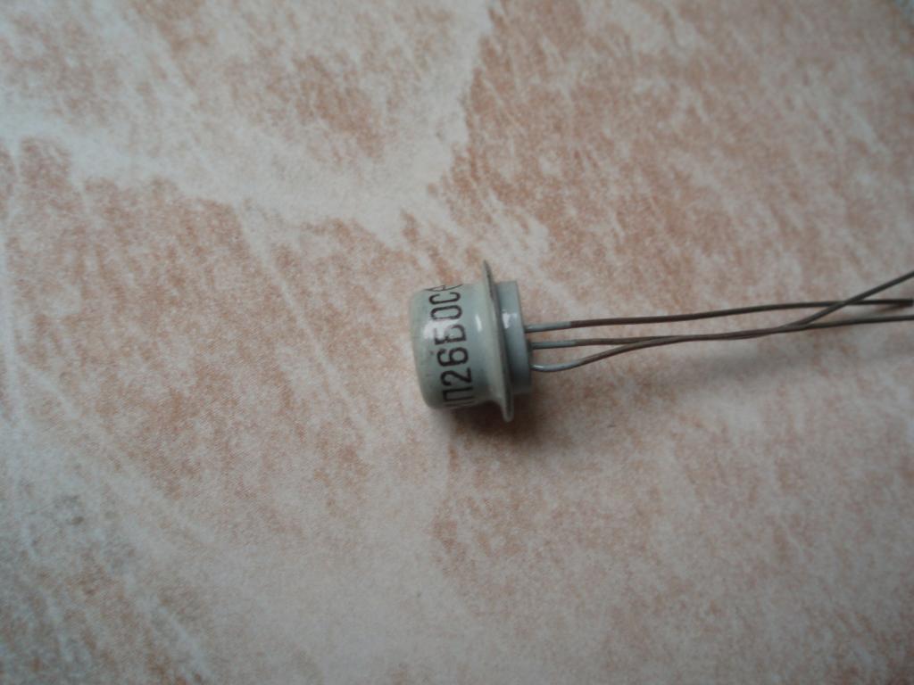 Мп 25. Транзисторы мп39 мп40 мп41 мп42. Мп42 цоколевка транзистор. МП 39 МП 42 транзистор. Мп26б даташит.
