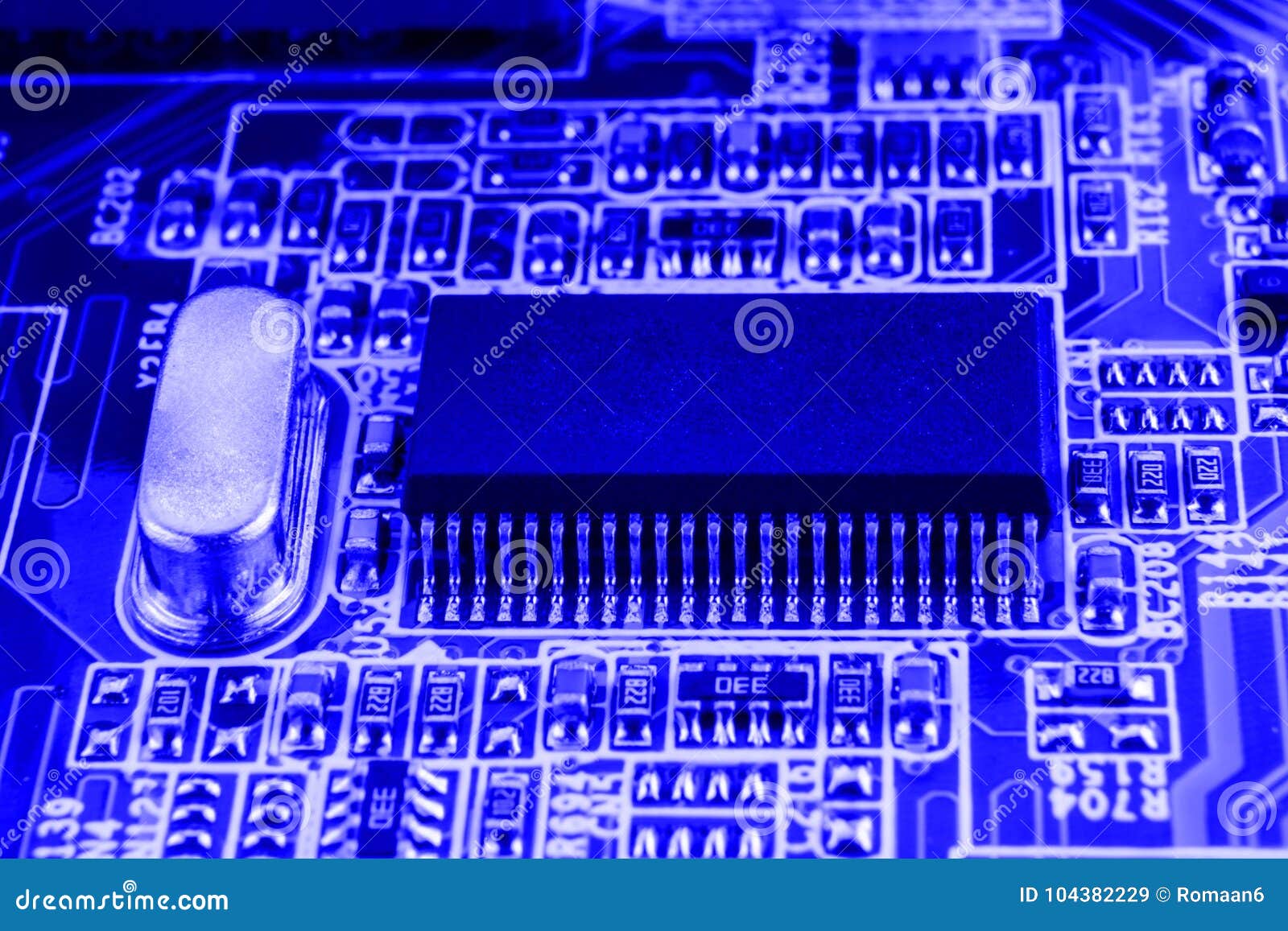 Кварц на материнской плате: Кварц 32768 гц на материнской плате. AVR ...
